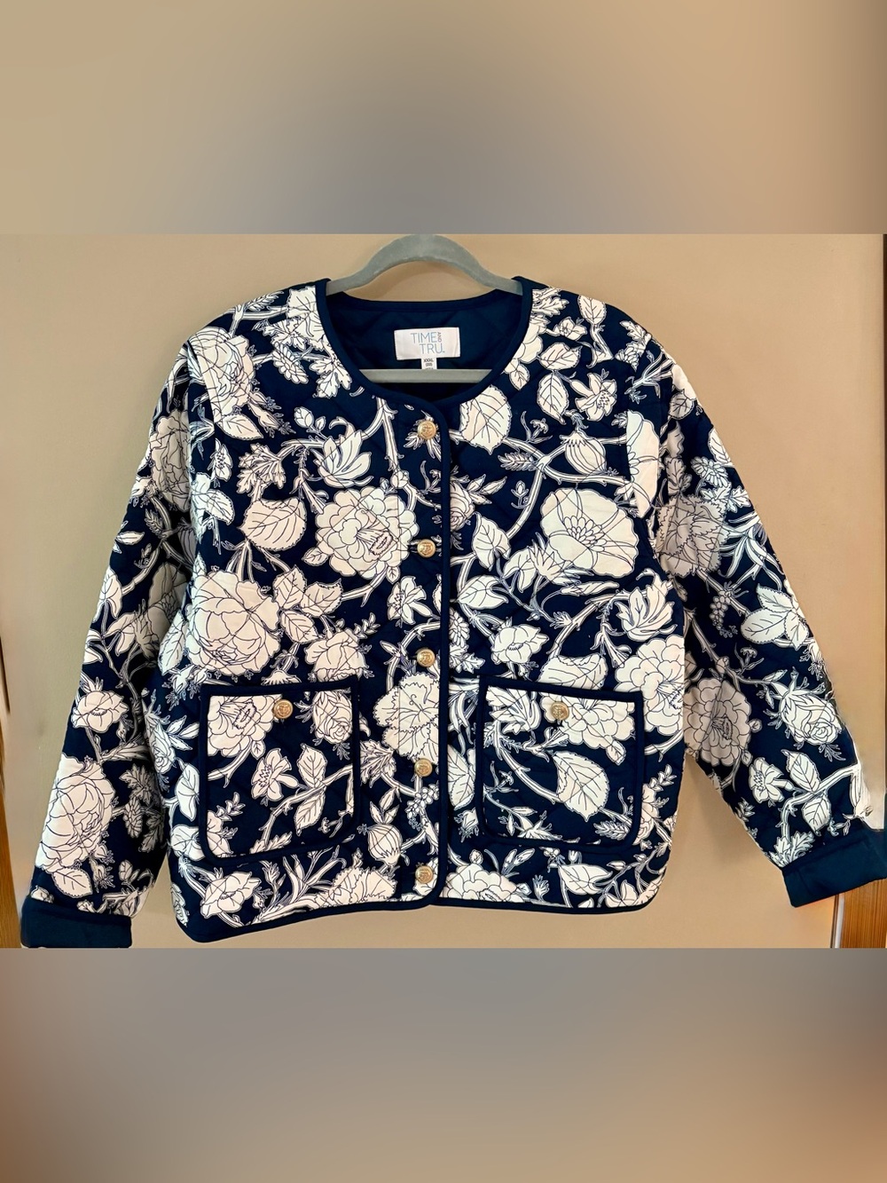Time and Tru 2X Navy & White Floral Quilted Jacket w/ Gold Buttons, NWT